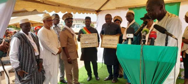 Remise d’attestation à LuxDev pour sa contribution et sa participation