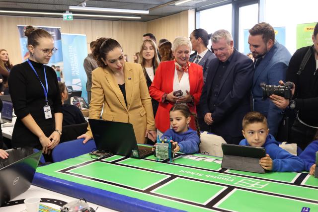 High officials visits KosICT 