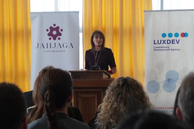 Atifete Jahjaga speaking at the ceremony