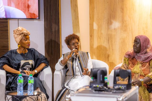 Fatou Cissé Ndiaye sur le stand de la Team Europe lors du FII Sénégal 2025