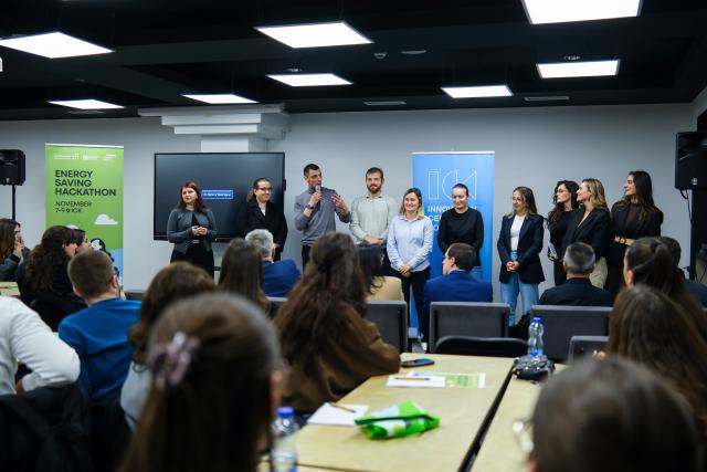 Mentors appearing in front of participants for hackathon weekend