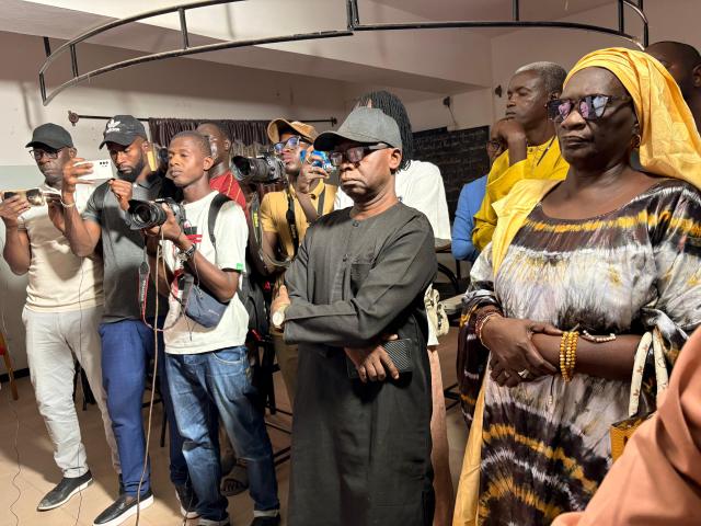 Journalistes capturant un point presse