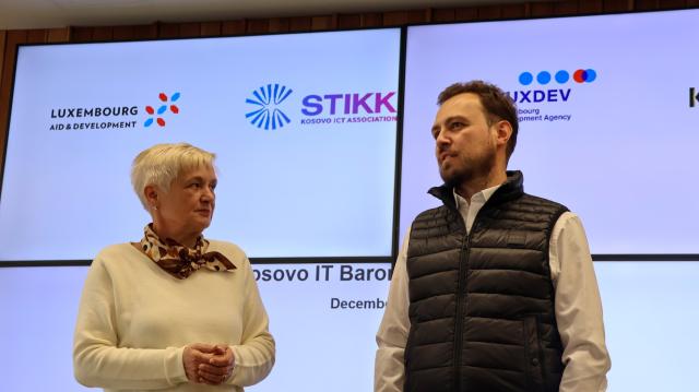 Presenting the findings of the barometer by LuxDev and STIKK