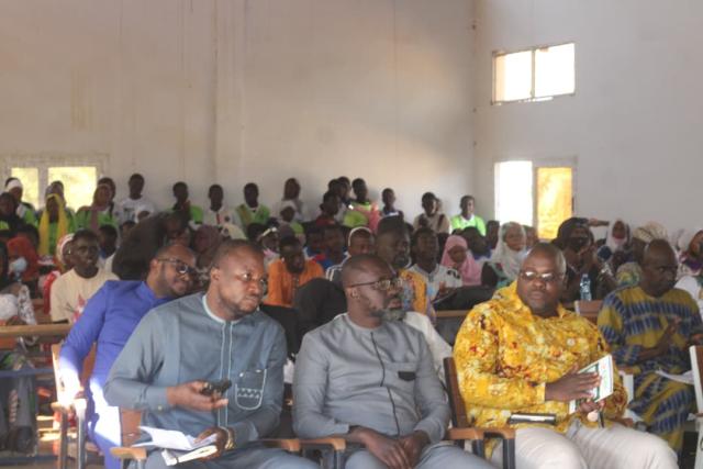 Participants en salle lors du lancement