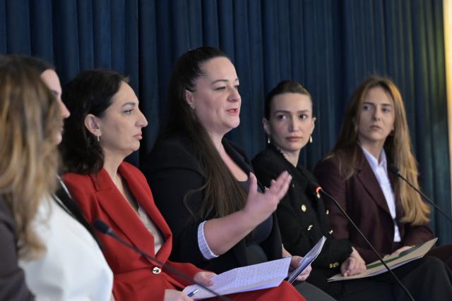 Woman panelist sharing life experiences as an expert in energy