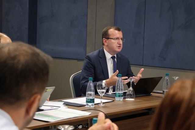 Official speaking at the Cybersecurity Strategy Workshop 
