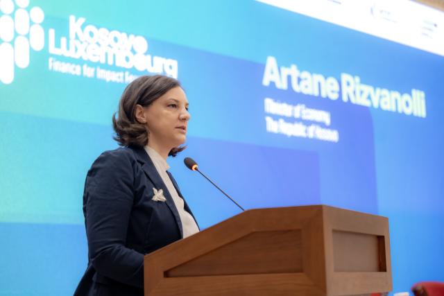 Minister of Economy speaking at the Forum